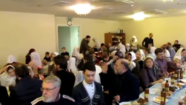 Ирмос канона Рождеству Христову знаменный роспев старообрядцы за трапезой STAROVE.RU смотреть онлайн