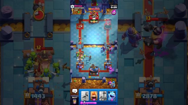 Valkyrie Evolution Is Actually B... | Clash Royale смотреть онлайн