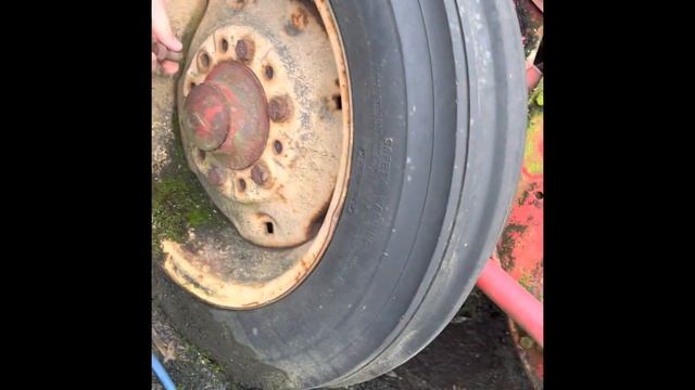 DeWalt’s DCF891 Vs DCF900 Vs Old & Rusty Baler Machine Bolts. These Two BEASTS Are Very Impressive.