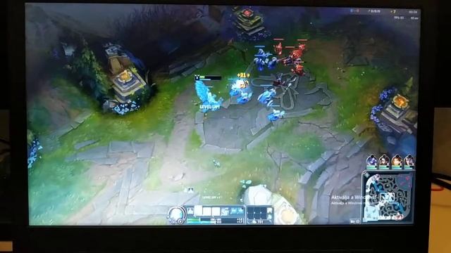 UHD Graphics 620 League Of Legends FPS Test | Lenovo V330-15IKB смотреть онлайн