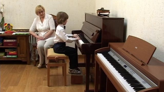 Маленький пианист Д.Кабалевский - Вариации смотреть онлайн
