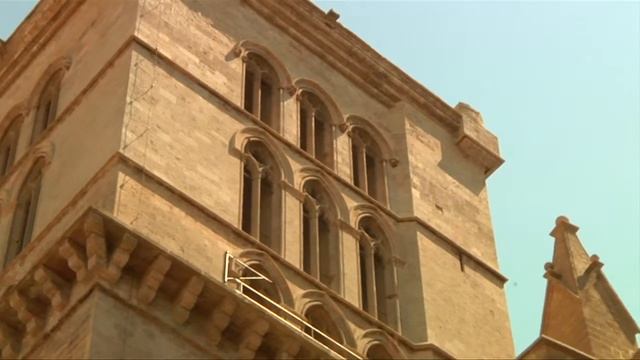 Almudaina square palma de mallorca смотреть онлайн