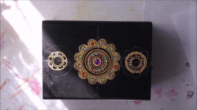 DIY УКРАШАЕМ ШКАТУЛКУ | ТОЧЕЧНАЯ РОСПИСЬ | Часть 1 смотреть онлайн