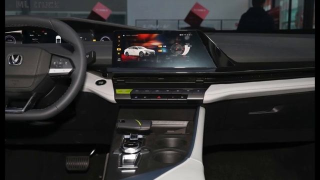 Changan UNI V iDD PHEV смотреть онлайн