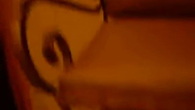 Кованый диванчик с золотой тканью смотреть онлайн