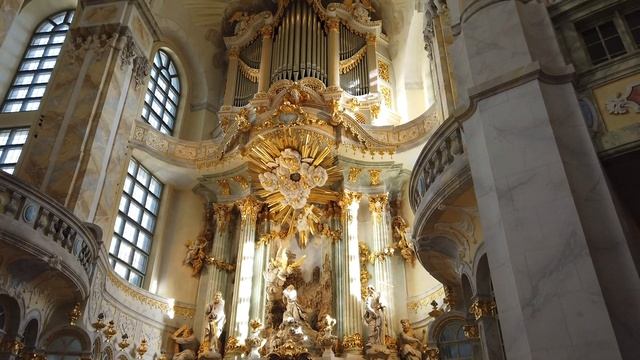 Frauenkirche Dresden (von Innen) / Frauenkirche Dresden (from The Inside) / Фрауенкирхе Дрезден