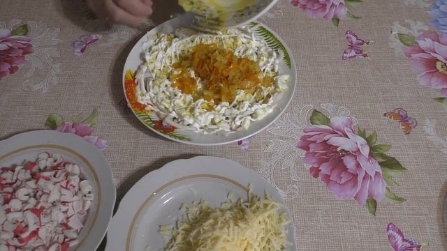 Салат с кальмарами, который мы очень любим!!! смотреть онлайн