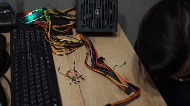 Тест защиты AeroCool VX 650W по шинам 5+ и 12+ смотреть онлайн