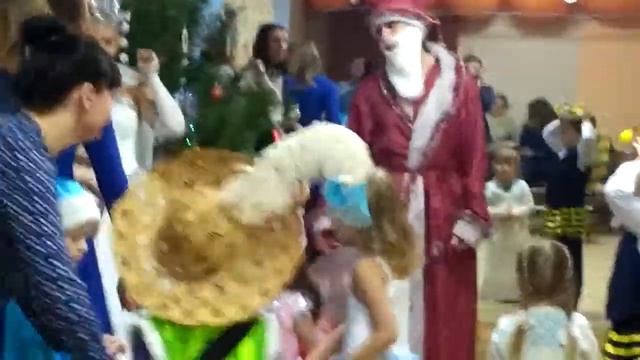 Детский праздник Новый год 2018 в Клубе семейного фитнеса в Лубнах смотреть онлайн