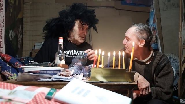 Аркадий Давидович посвящает Колю в масоны смотреть онлайн