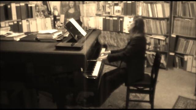 Komitas/Recas Հարսանեկան երգ հինա (Wedding song about henna) ver I (Angel Recas, piano 7-4-2018) смотреть онлайн
