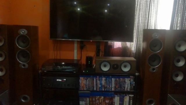 Nita Strauss + Yamaha RN602 + Polk RTi-A5 + Pioneer BDP-LX55 смотреть онлайн