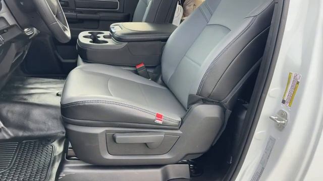 2024 Ram 3500 Victorville, High Desert, Hesperia, Apple Valley, Adelanto, CA 24T4030 смотреть онлайн