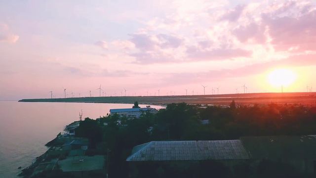 Только для тех, кто выбирает Азовское море смотреть онлайн