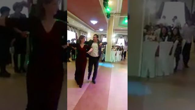 Танец на осетинской свадьбе смотреть онлайн