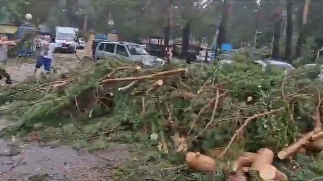 Срочно,Торнадо над Повольжьем,турбаза "Заря",река Уса,Шигонский район,Самарской области. смотреть онлайн