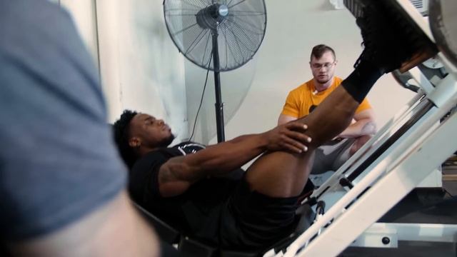 Leg Training for a Pro Card: Pushing The Limits смотреть онлайн