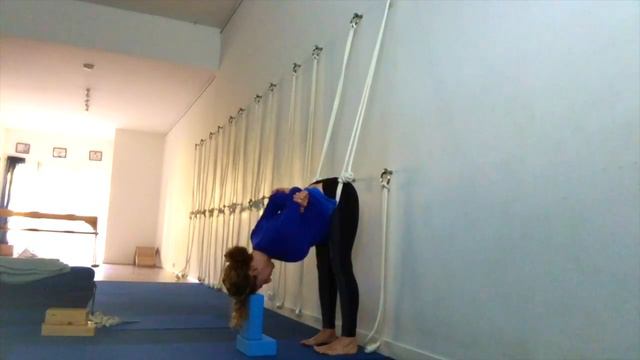 12. Yoga: Uttanasana variations with props & ropes = Kurunta Yoga смотреть онлайн