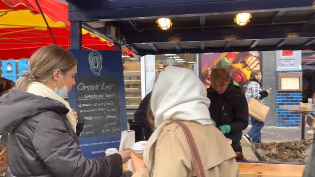 London Christmas Portobello Road Market to Notting Hill Gate - London christmas Walk [4K HDR] смотреть онлайн