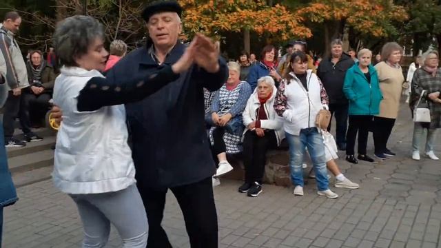 Мамины глаза.???.14.10.2023.В Гомельском парке. смотреть онлайн