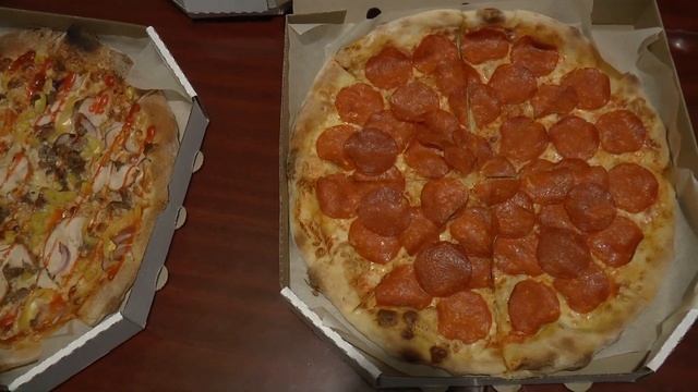 В Орловке (Севастополь) открылась доставка пиццы, роллов и прочего. Заказали, отчитываемся