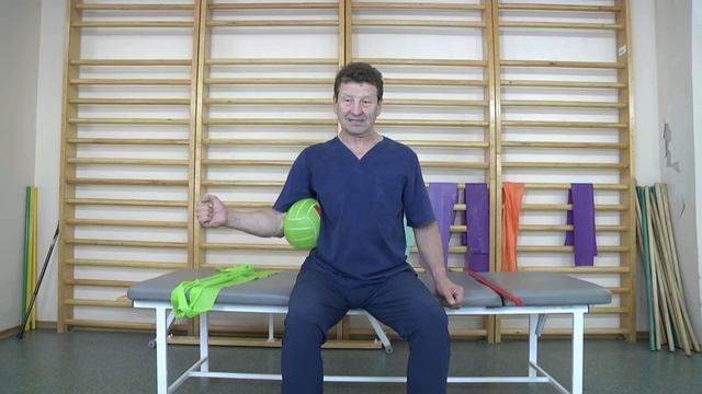 Комплекс упражнений при болях в плечевом суставе смотреть онлайн