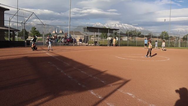 ?SAFE or OUT at Home Plate? DO or DIE Softball Game ? Mariners vs Diamondbacks смотреть онлайн