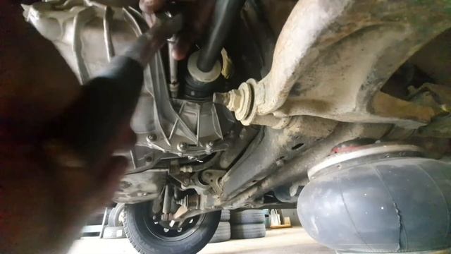 On change le cardan du master смотреть онлайн