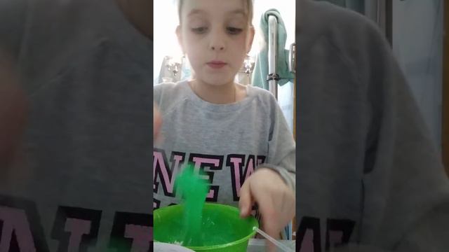 ШОК😱проверка рецепта слайма без тетрабората натрия от канала Marffa🤩/хм...... Работает ли он????? смотреть онлайн