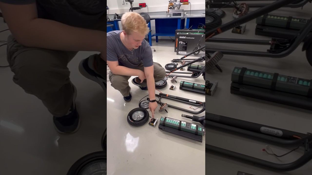 Новиники! F2, F2 Plus, F2 Pro Segway-Ninebot смотреть онлайн