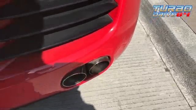 Probando un AUDI R8 V8 manual смотреть онлайн