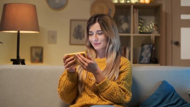 EE vs Vodafone vs 3 - Battle of the UK Mobile providers! смотреть онлайн