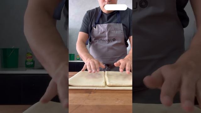 Дрожжевое слоеное теста Так выглядит тесто для круассанов внутри, через складки наращиваются слои др смотреть онлайн