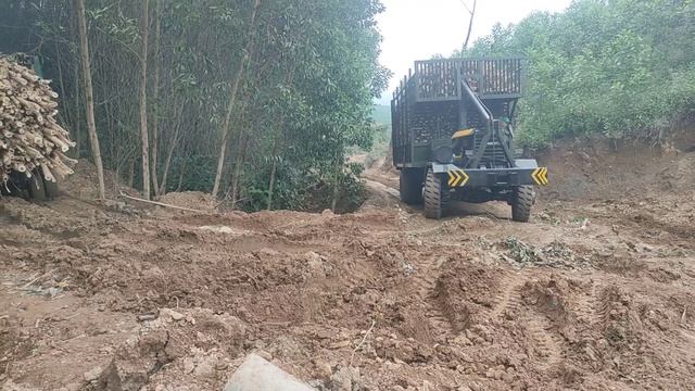 Xe độ 6 Máy Chở Gỗ Keo (xe Mới) 6 Máy Deawoo