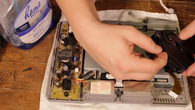 How To Fix A PS1 | Freezing and Disc Read Error (Sony PlayStation One) смотреть онлайн