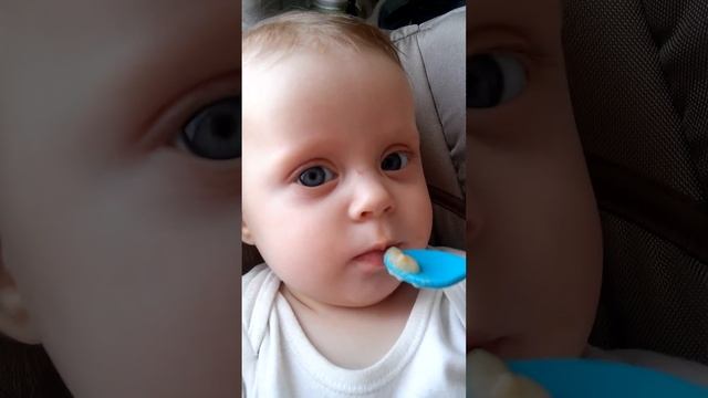 Первая ложечка смотреть онлайн