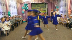 Танец  стюардесс и пилота. Утренник "8-е марта". Старшая группа детсада № 160 г. Одесса 2019