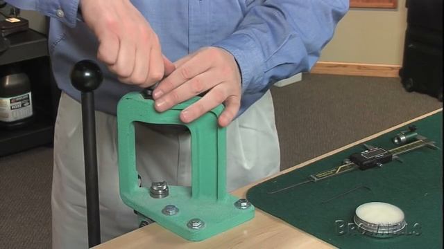 Brownells - Case Sizing: Part 3 - Using a Bump Gage смотреть онлайн