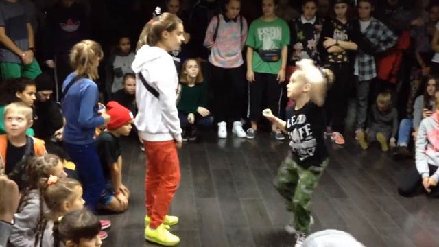 UA 21 FEST | hip-hop kids FINAL l Снежана vs Shada (win) смотреть онлайн
