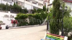 Эллинг  Дельфин Алушта  - веб камера  онлайн вид на пляж