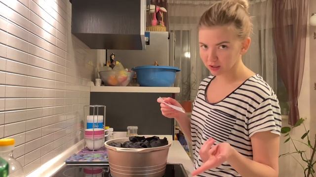 КАСТОМ. ПЕРЕДЕЛКА СТАРОЙ ОДЕЖДЫ смотреть онлайн