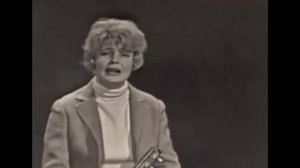 ТЕАТР: Т. Доронина исполняет песню "Кораблик"