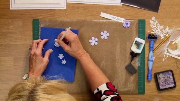 Crafting My Style with Sue Wilson – Floral Elegance for Creative Expressions