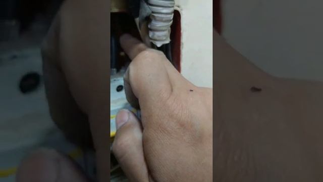 Грубые ошибки при монтаже трехфазного электро щита. Предстоит большая переделка . смотреть онлайн