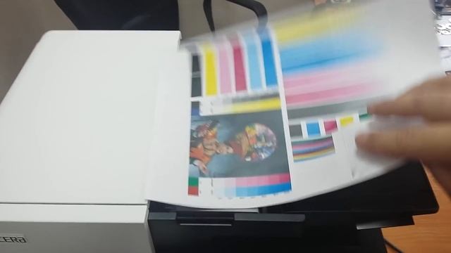 Kyocera M2040DN Первое включение Двухстороннее копирование Добавление бумаги Замена тонера смотреть онлайн