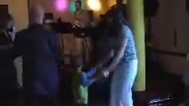 Saksofon Show Sway смотреть онлайн