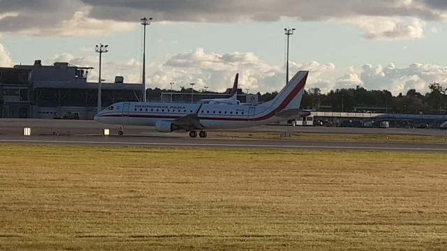 Aircraft Spotting at EPGD (Gdańsk Airport in Poland) смотреть онлайн