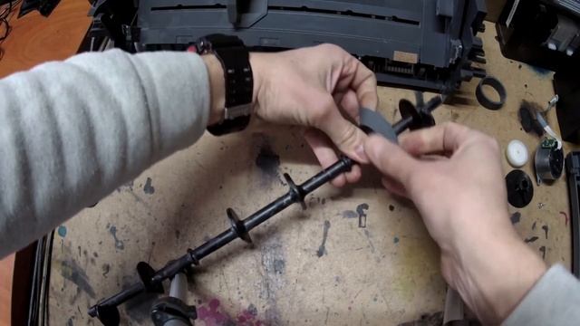 Замена ролика подачи бумаги Epson L1300. Не берет бумагу. смотреть онлайн