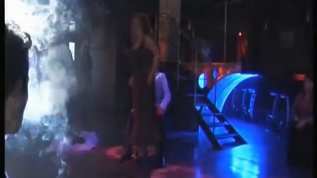 я на стуле сижу, девушка надо мной глумится смотреть онлайн