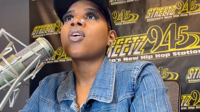 Alex Vaughn Interview at Streetz 94.5 w Ferrari Simmons смотреть онлайн